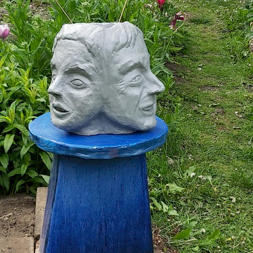 2022, Ton, Aquarellfarbe, farbloser Lack, Glasur,  17 cm x  19 cm x  20cm